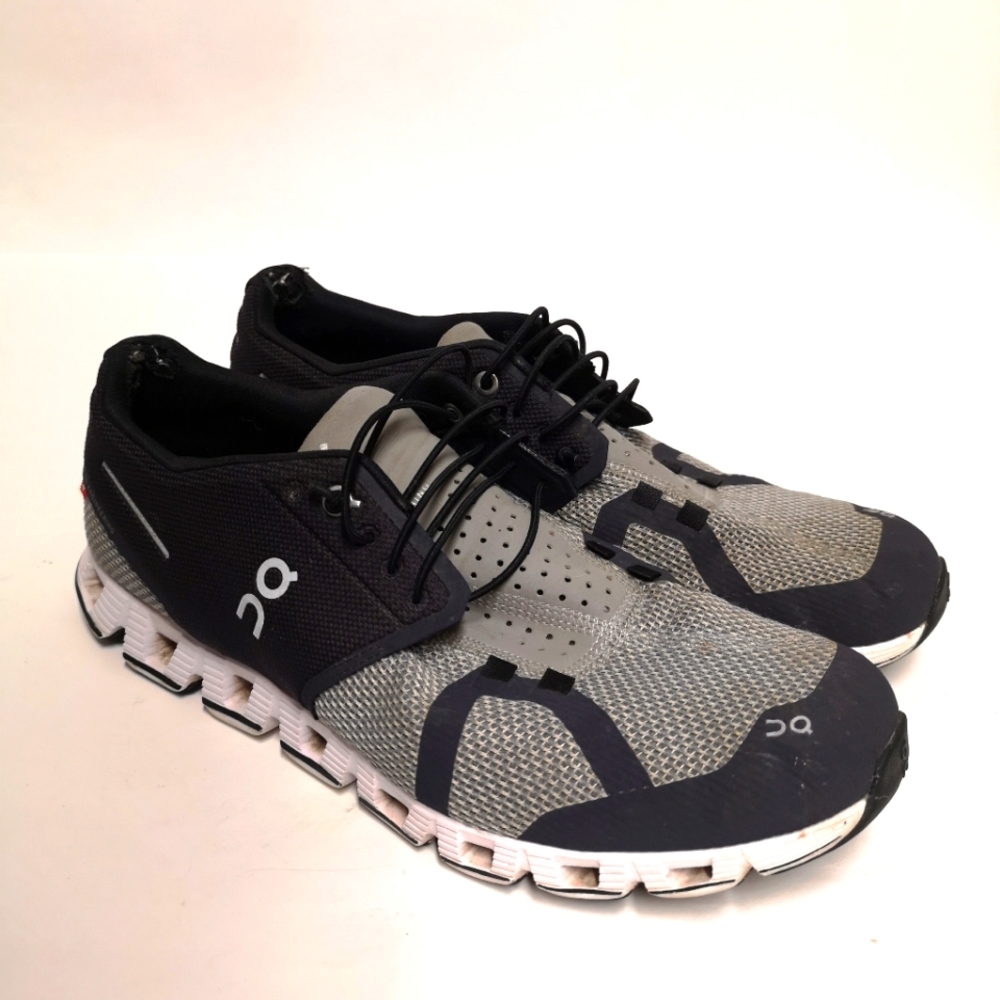 Mens OnCloud Tennis Shoes Size 9.5 Running Good Condition See Pictures for Detai